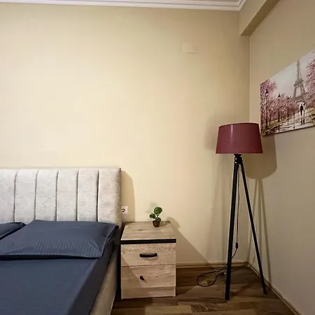 Jo-al Center アパート *